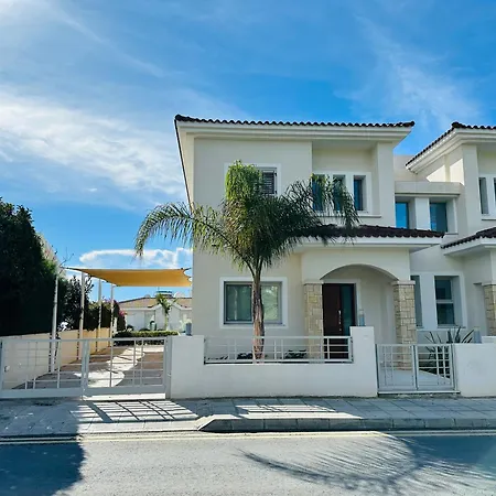 Coral Bay Villa