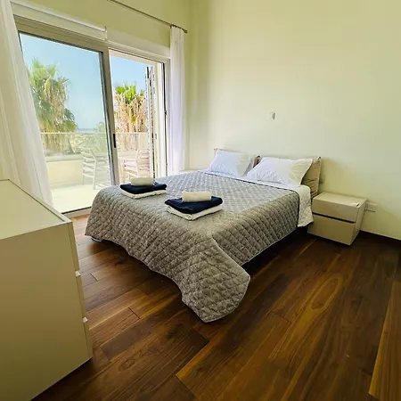 Coral Bay 别墅 Paphos