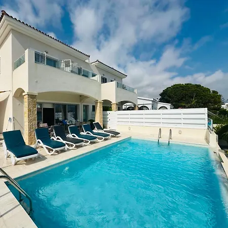 Coral Bay Villa