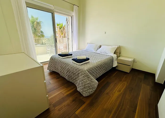 Coral Bay Vila Paphos